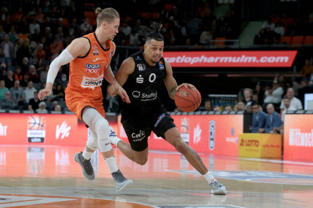 轮主场变客 轮主场变客