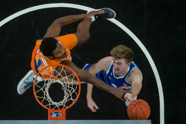 假摔还是心 假摔还是心