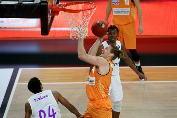 获得了一位 获得了一位