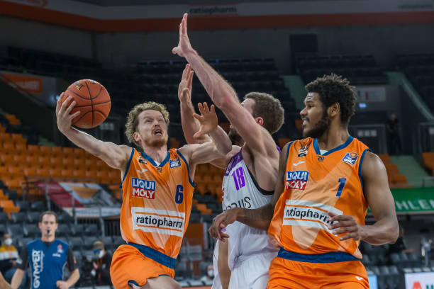 一位资深赛 一位资深赛