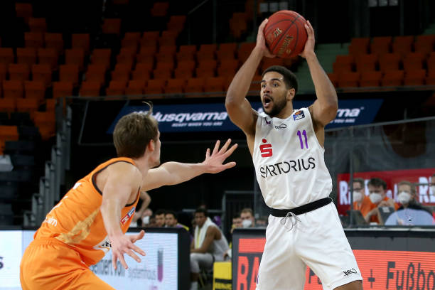 通过一记 通过一记